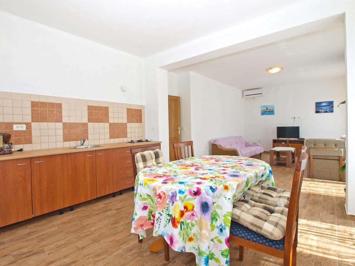 Apartments Edin 1359 페로이 외부 사진